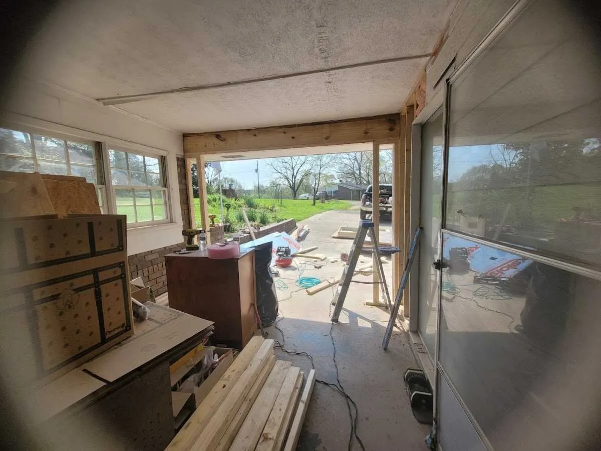 Air movers and dehumidifier for Drying & Dehumidification in Onondaga